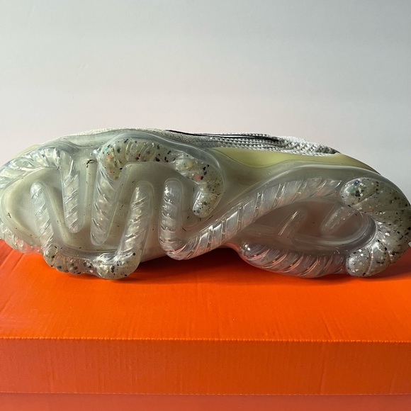 🌟SOLD🌟Nike Vapormax metallic silver (Size 12) - Picture 8 of 9